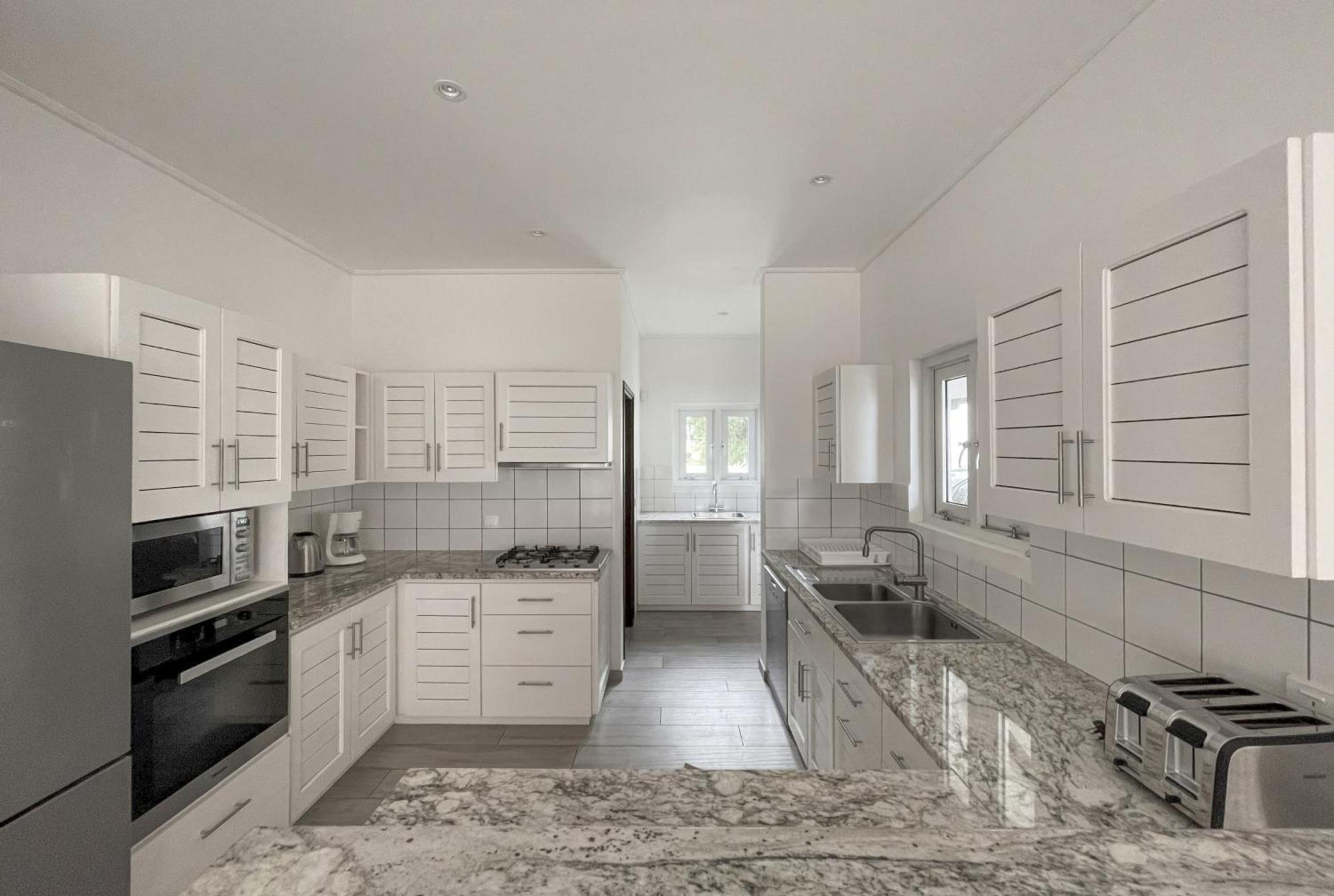 بيل أومبغْ Vallonend Beachfront Villa With Excellent View المظهر الخارجي الصورة